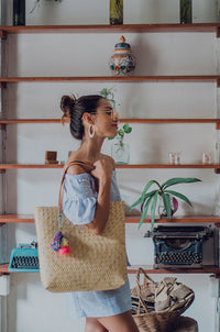 straw pom pom bag