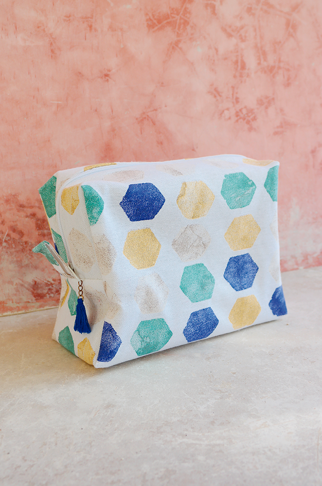 geometric makeup bag with zipper