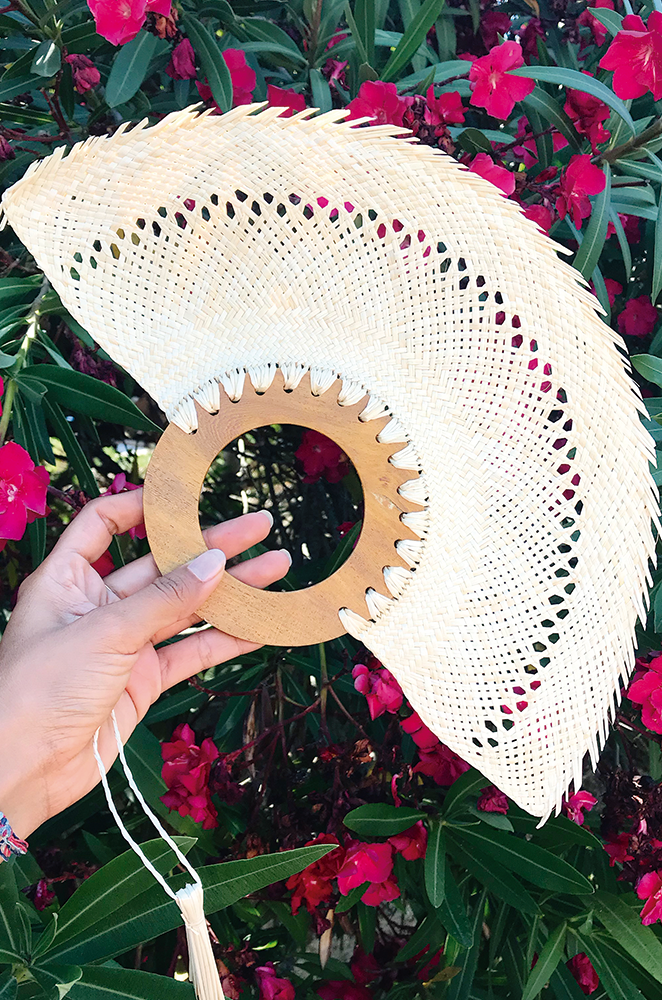 FIESTA circular palm fans
